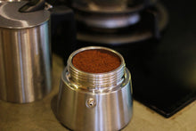 Load image into Gallery viewer, Voordeelset 3: Percolator Inductie + Koffiemolen Handmatig - Viennacoffee -
